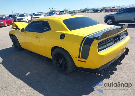 2017 Dodge Challenger 392 Hemi Scat Pack Shaker z USA, uszkodzony, nr VIN 2C3CDZFJ4HH588941